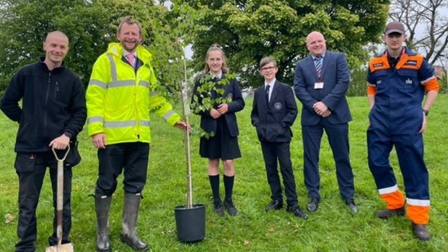 Motus Commercials Plants Trees for the Jubilee